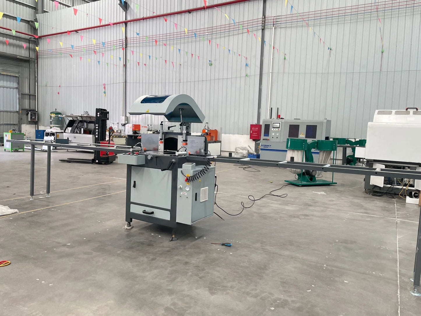 Aluminum Profile 45° Window Cutter